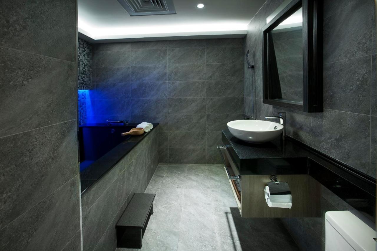 Two Fukun Hotel Jiaoxi Exterior photo